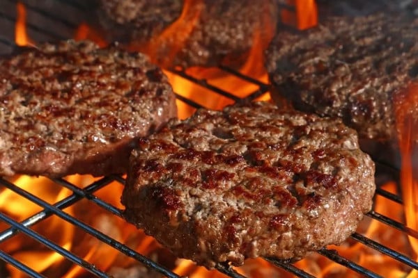 Parrillada de hamburguesa casera