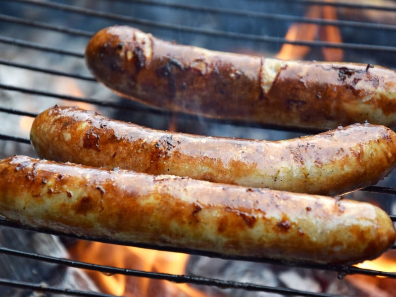 Chorizos a la parrilla en Paraguay